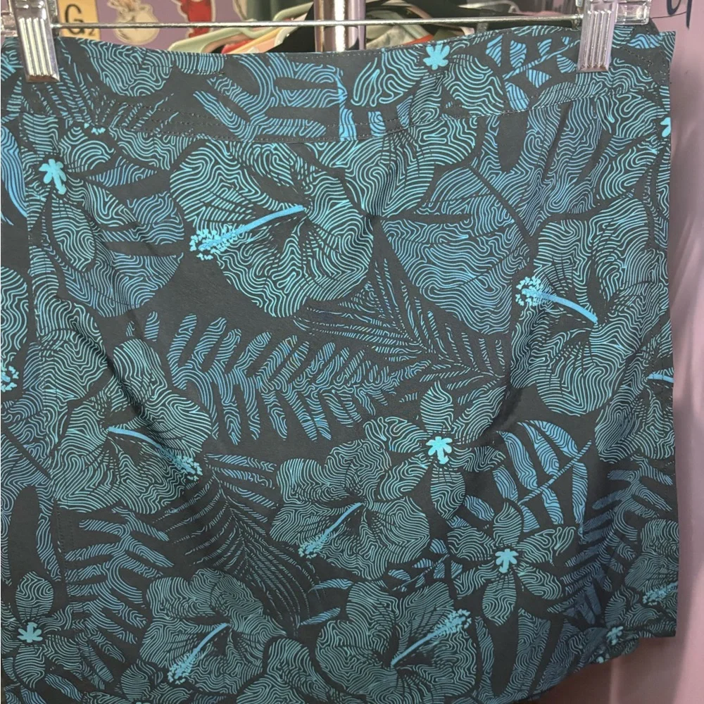 Ripskirt Hawaii coverup, Tropical Print Skirt in Black and Blue - Picture 3 of 3